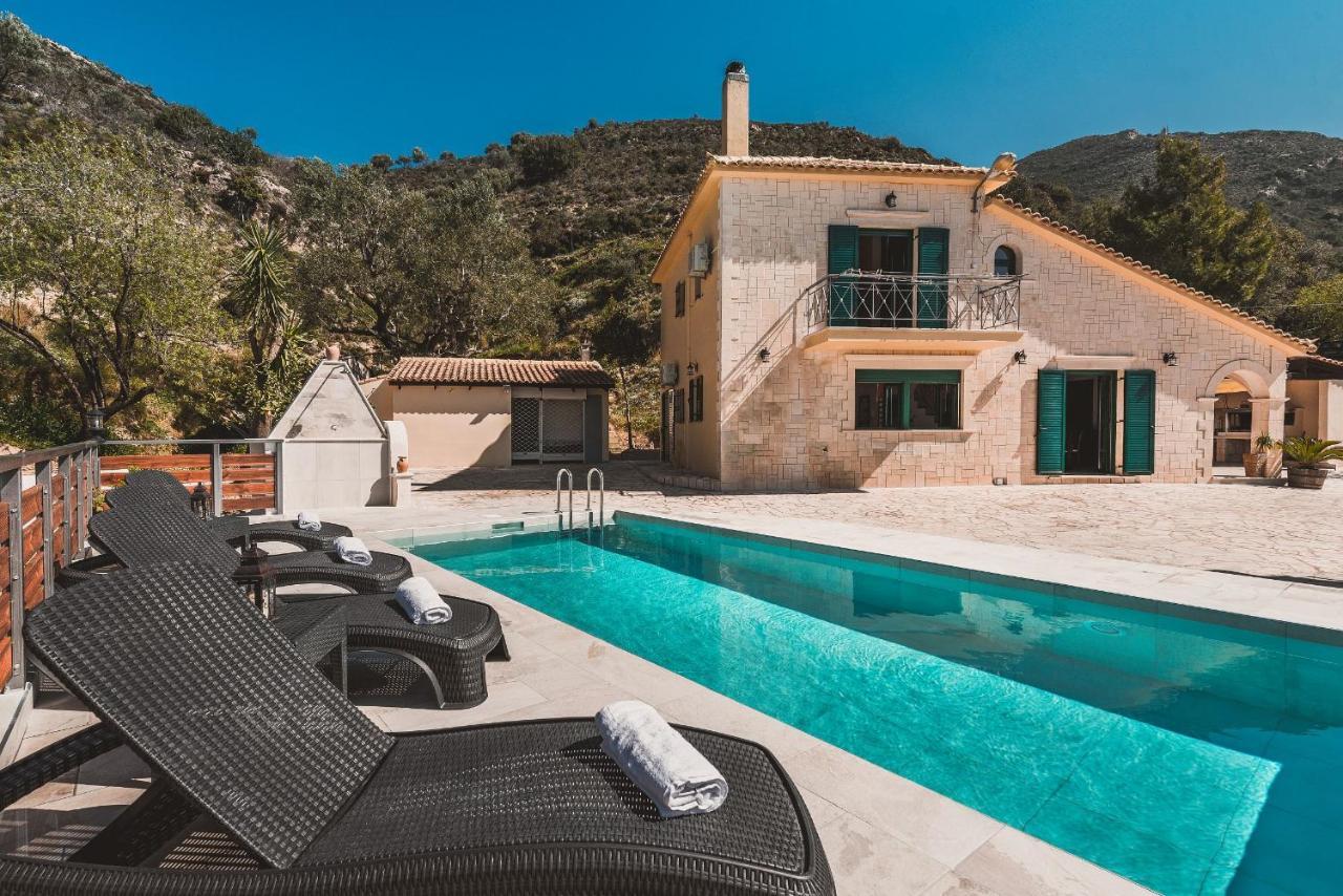 Villa Kanalos - Private Pool & Stunning Views, By Zantewize Kalamákion Екстериор снимка