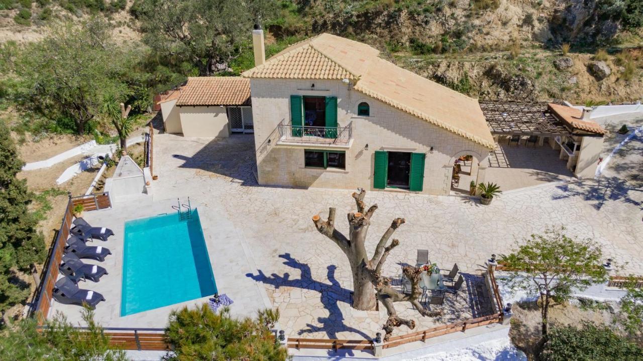 Villa Kanalos - Private Pool & Stunning Views, By Zantewize Kalamákion Екстериор снимка